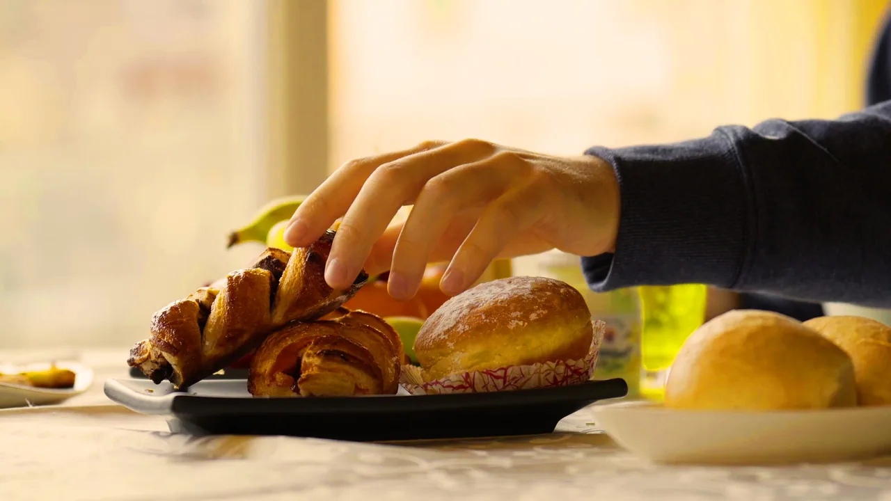 Breakfast at T’Ami with pastries and morning light